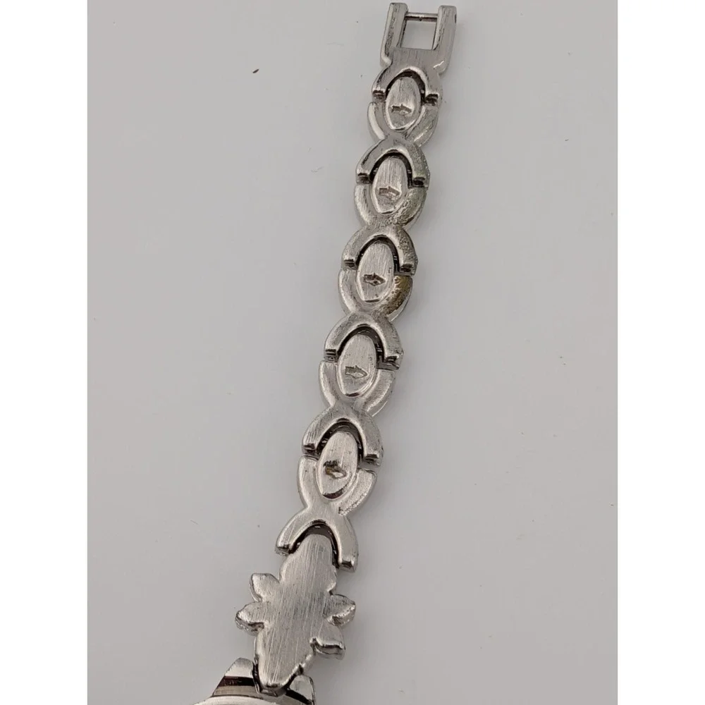 Faux Pearl Band Watch‎ Women 23mm Silver Tone Round Mother of Pearl Dial 7.25